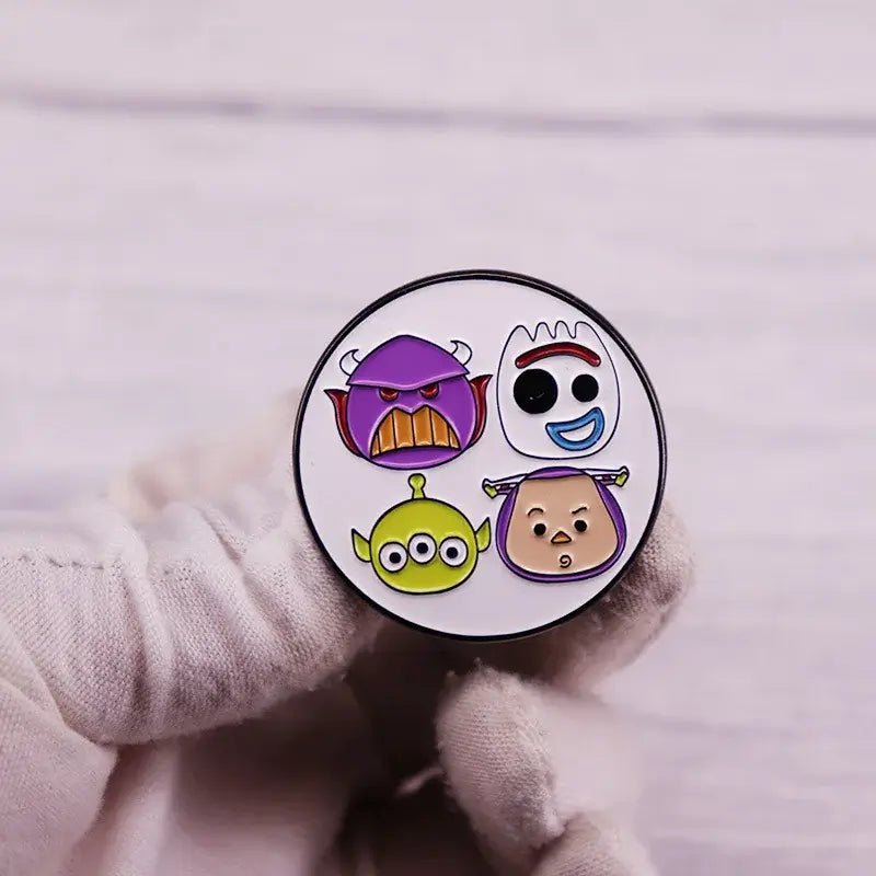 Mickey Minnie Cartoon Pins - Kaiju Mafia