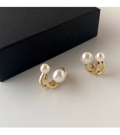 Retro Pearl Stud Earrings