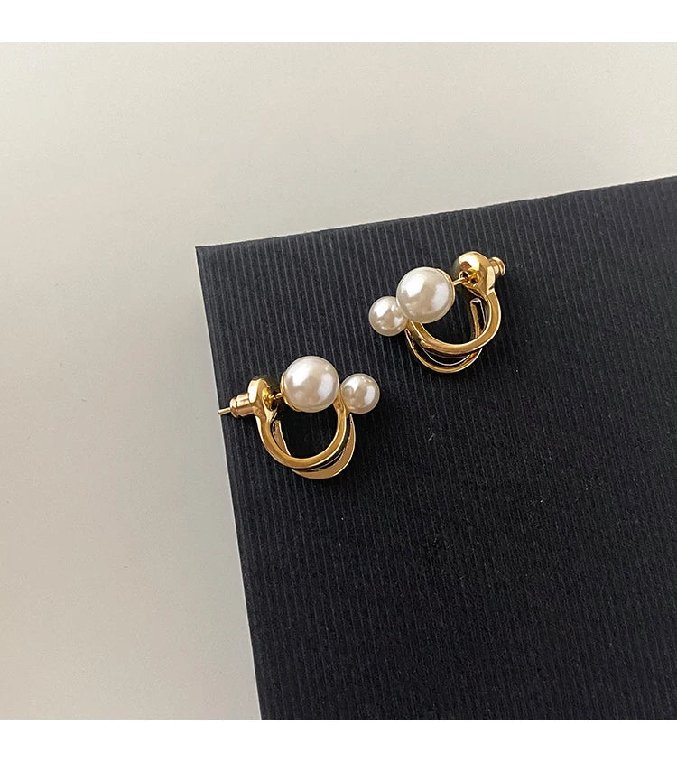 Retro Pearl Stud Earrings