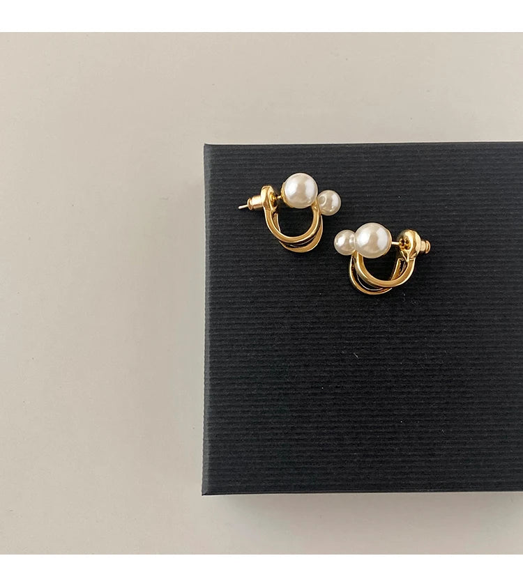 Retro Pearl Stud Earrings